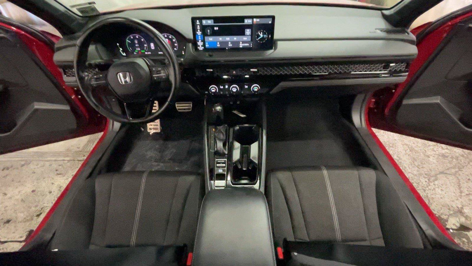 Used 2023 Honda Accord Sport image 25