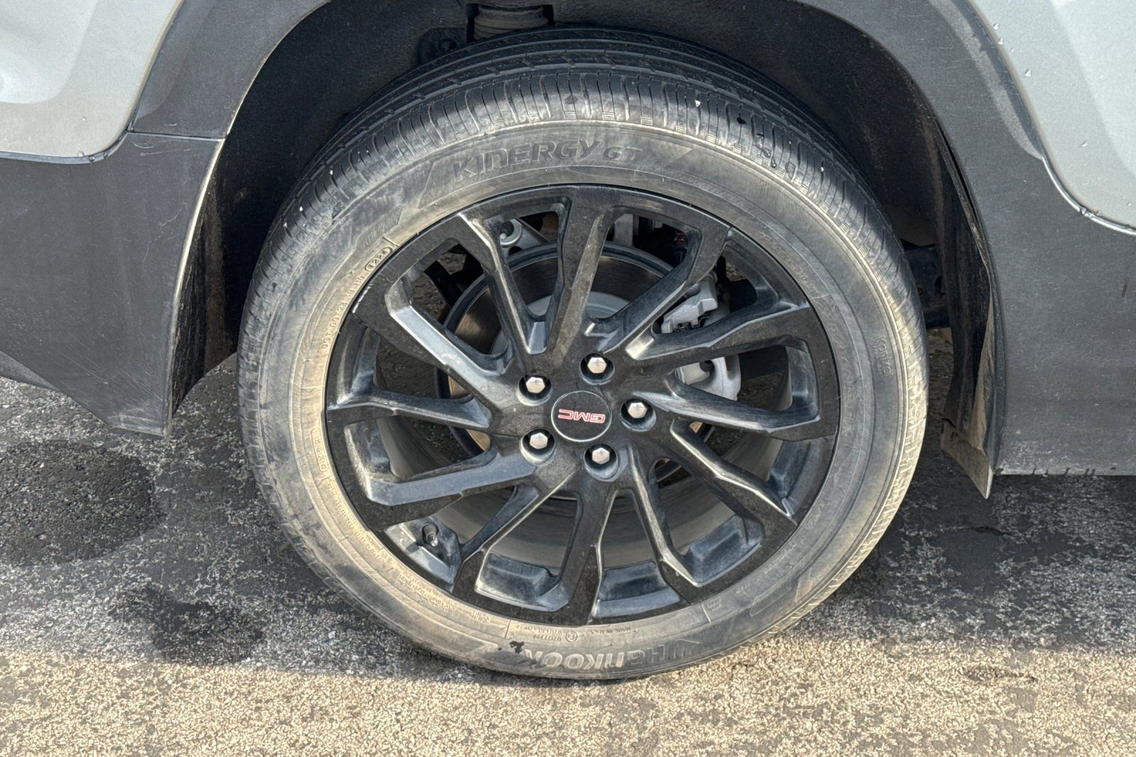 Used 2024 GMC Terrain SLT w/ Elevation Edition image 4