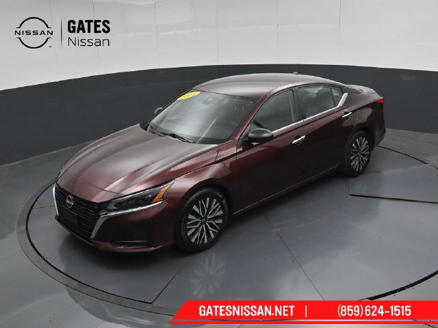 Used 2025 Nissan Altima 2.5 SV FWD image 47