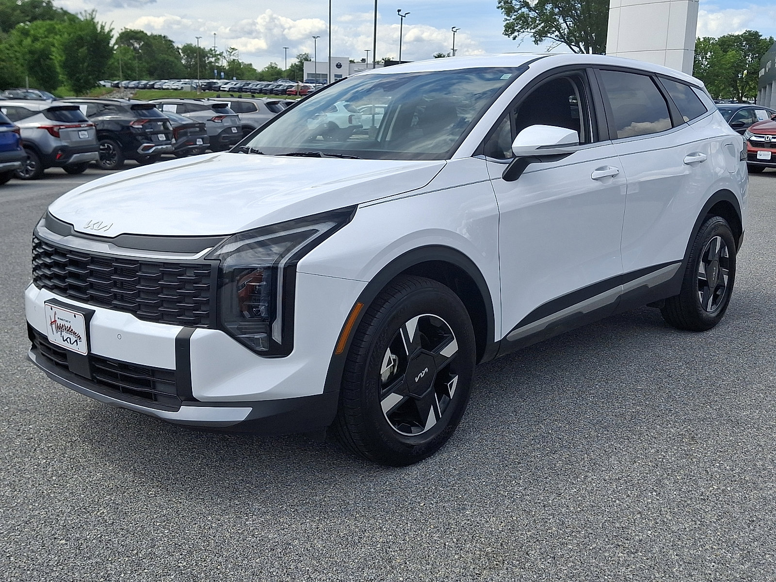 Used 2026 Kia Sportage LX w/ LX Convenience Package AWD/4WD image 3
