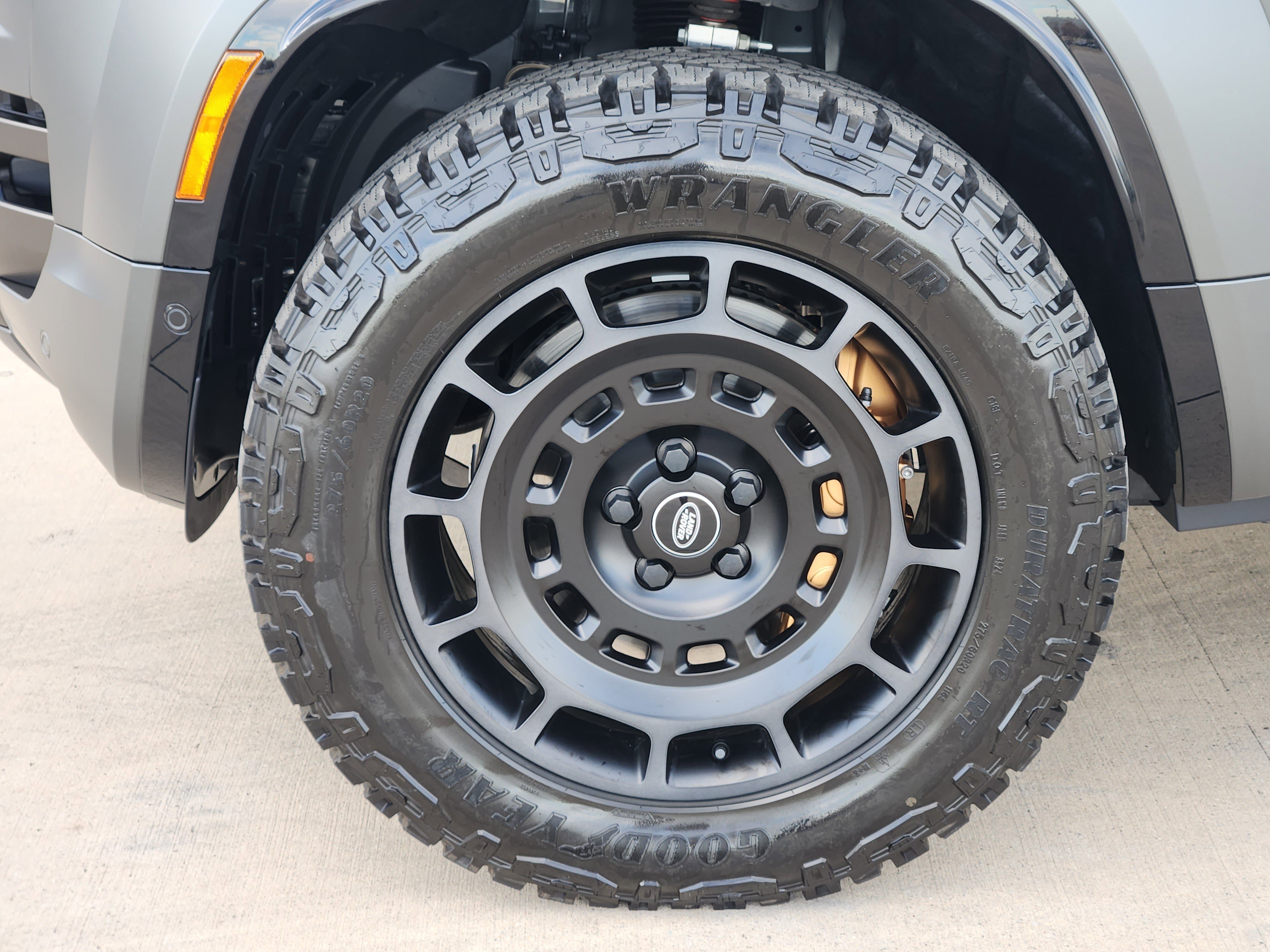 Certified 2025 Land Rover Defender 110 image 11