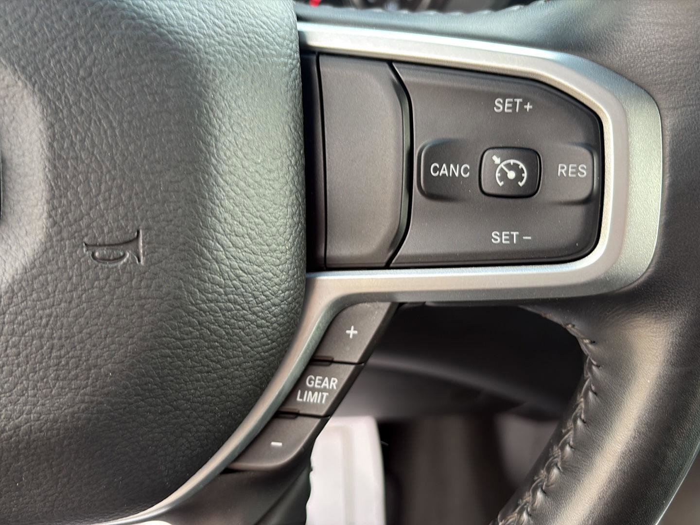 Used 2020 RAM 1500 Big Horn AWD/4WD image 13