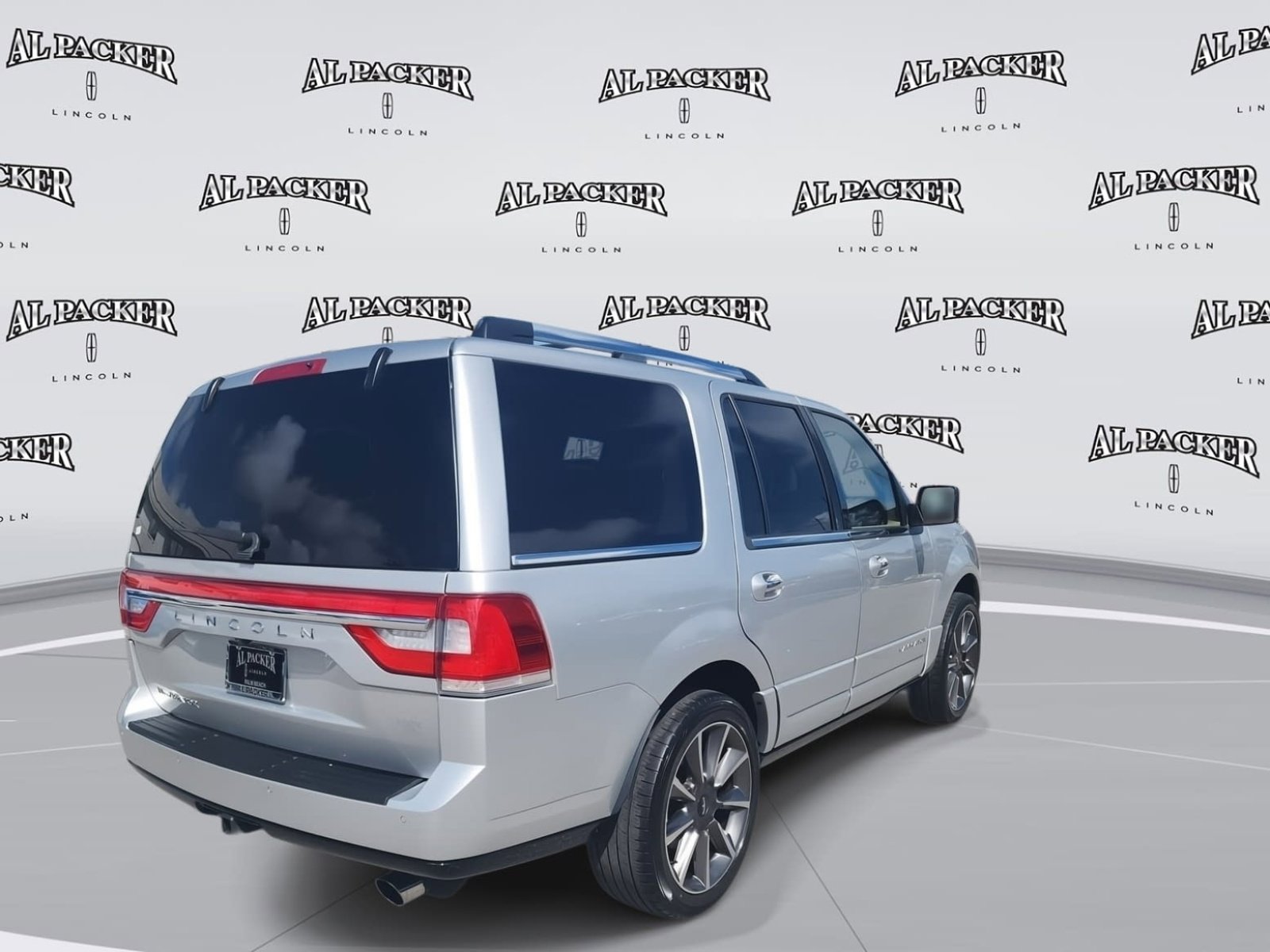Used 2017 Lincoln Navigator Reserve image 5