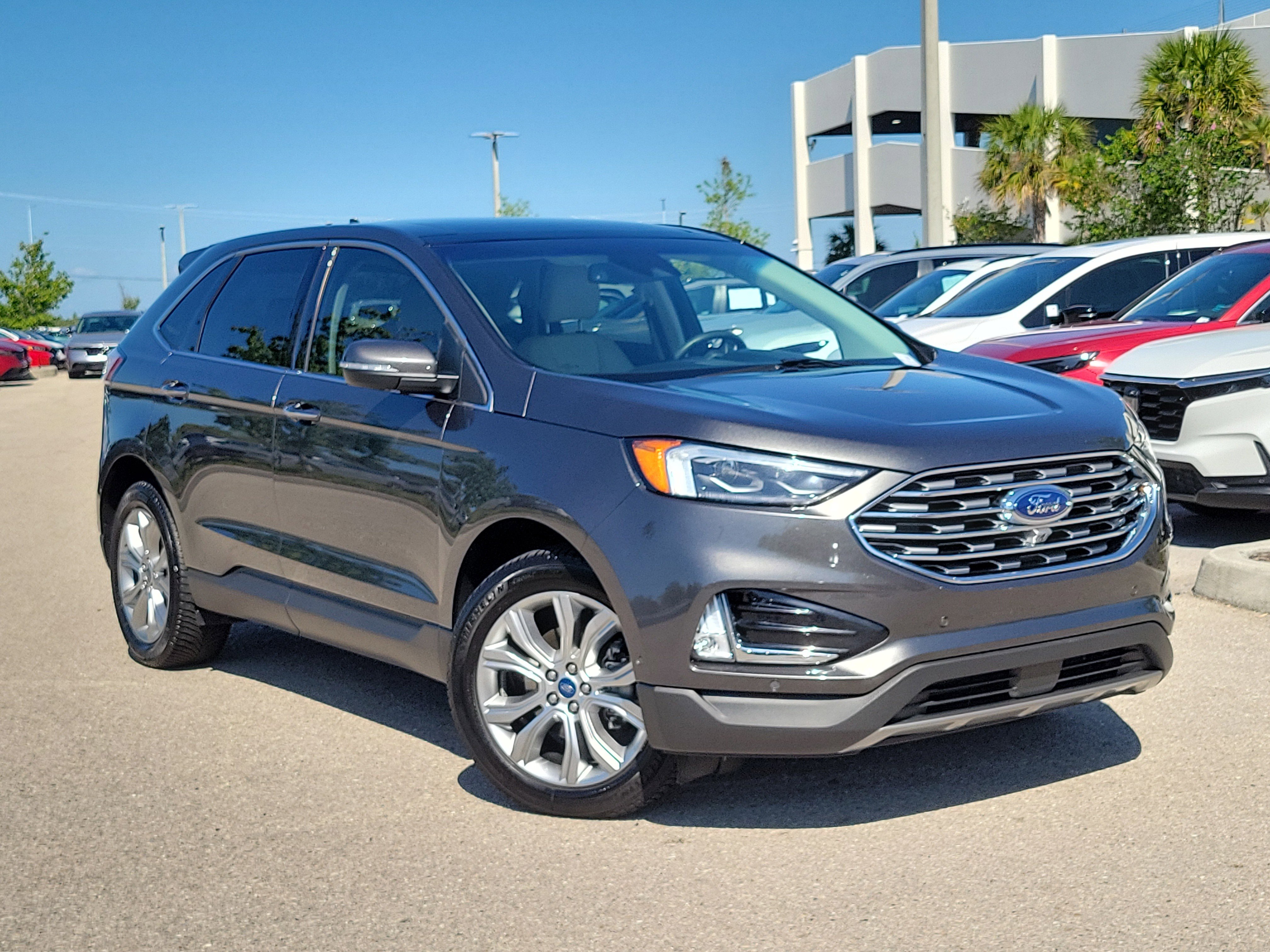 Used 2019 Ford Edge Titanium w/ Equipment Group 301A FWD image 32