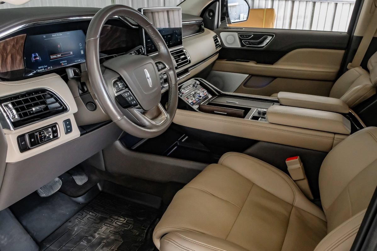 Used 2023 Lincoln Navigator L Reserve AWD/4WD image 14