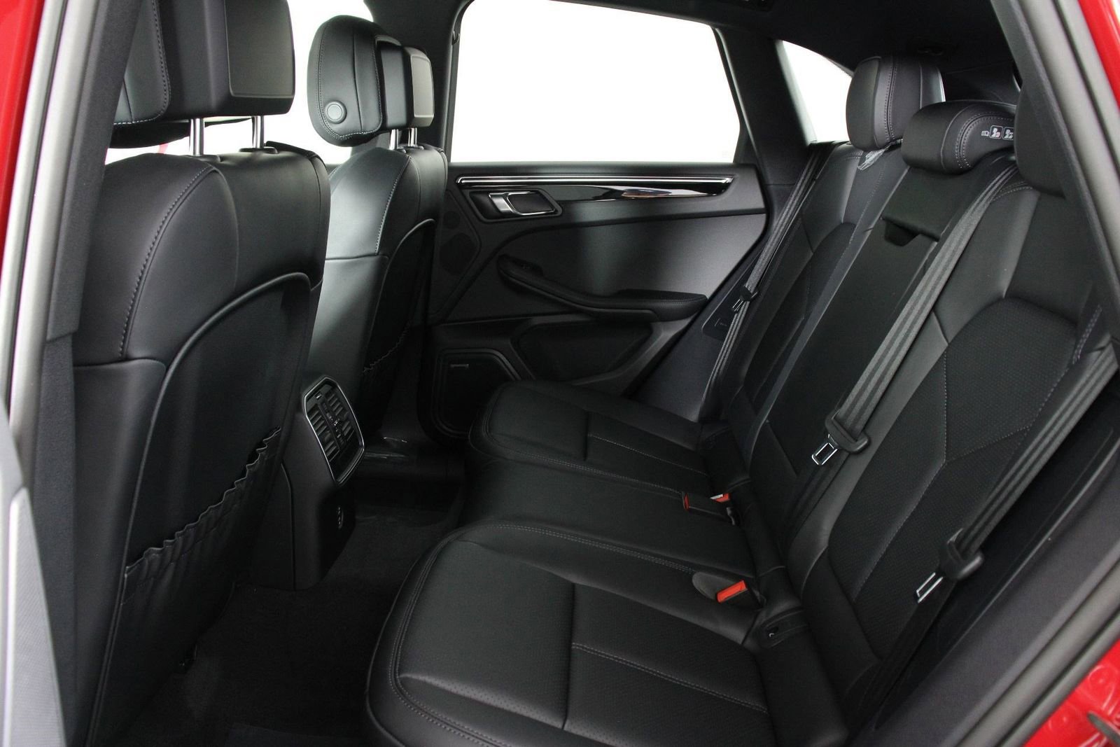 New 2026 Porsche Macan S AWD/4WD image 18