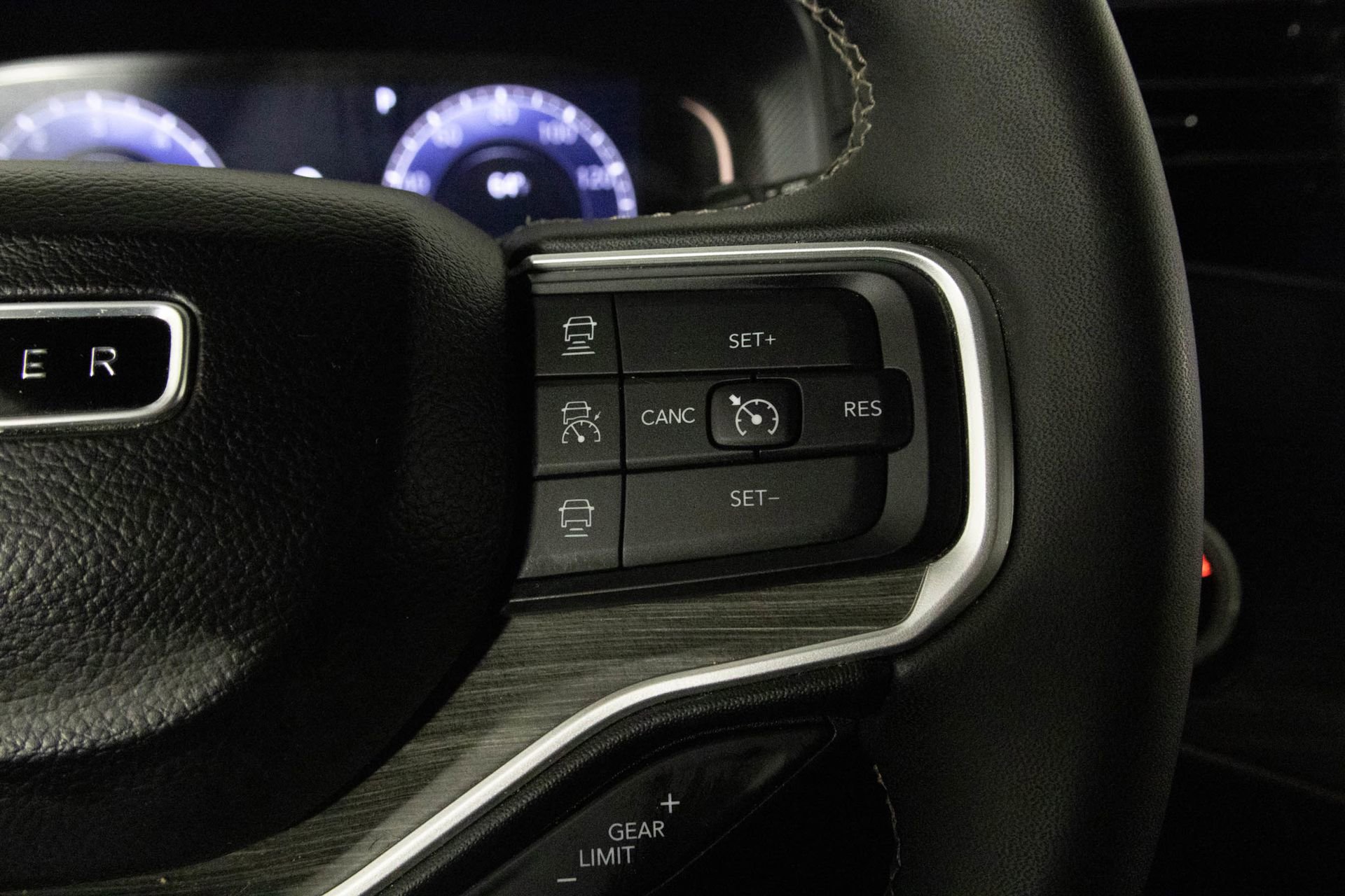 Used 2024 Jeep Wagoneer Series III image 28