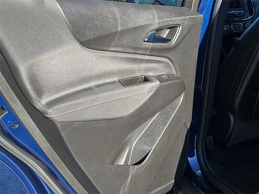 Used 2022 Chevrolet Equinox RS image 14