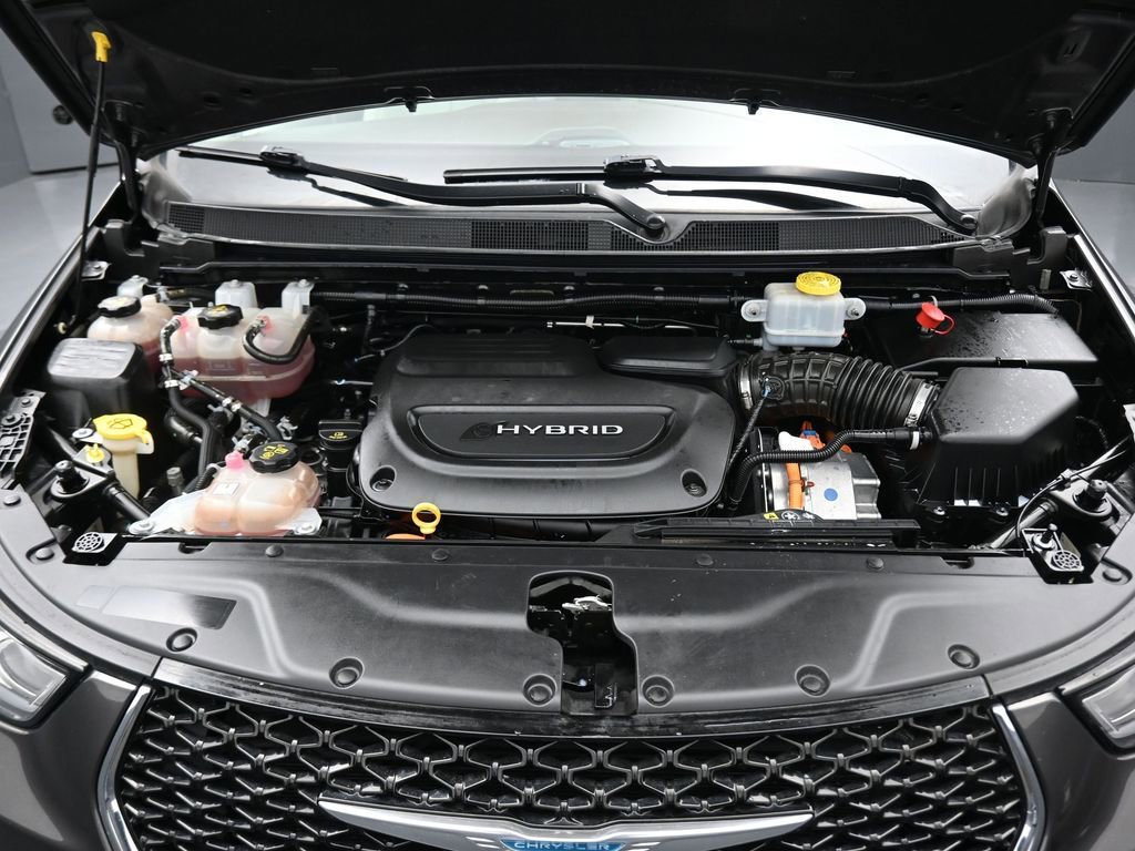 Used 2021 Chrysler Pacifica Touring-L image 72