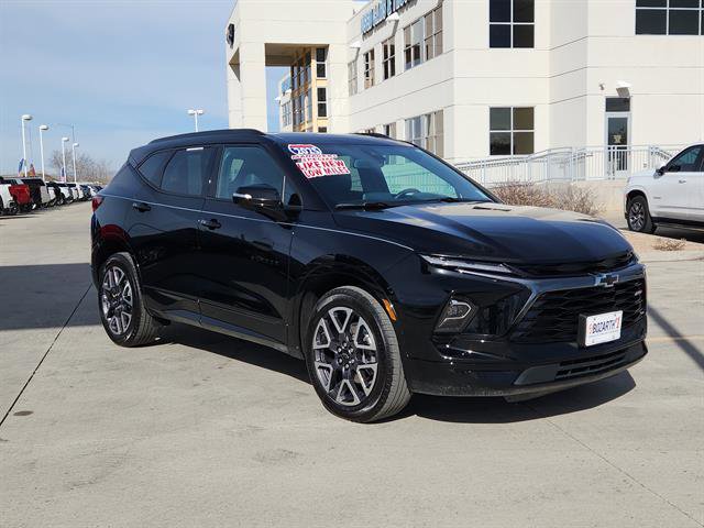 Used 2025 Chevrolet Blazer RS image 1