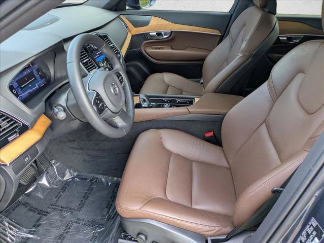 Used 2024 Volvo XC90 B5 Plus w/ Protection Package Premier AWD/4WD image 17