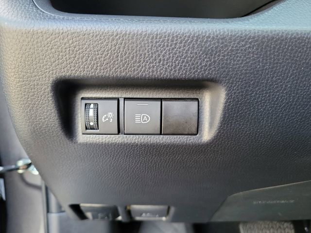 Used 2024 Toyota RAV4 LE AWD/4WD image 18