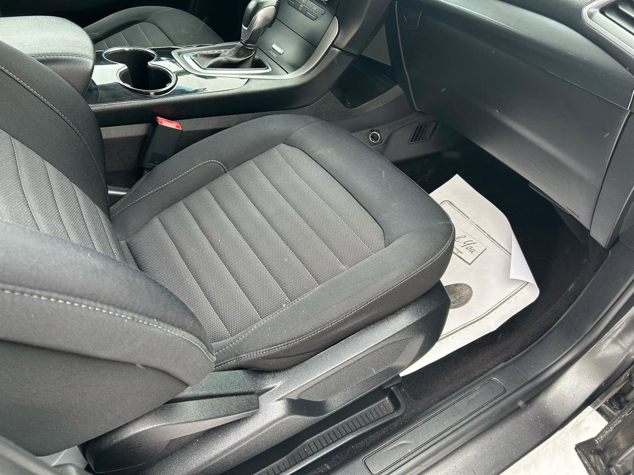 Used 2017 Ford Edge SE AWD/4WD image 11