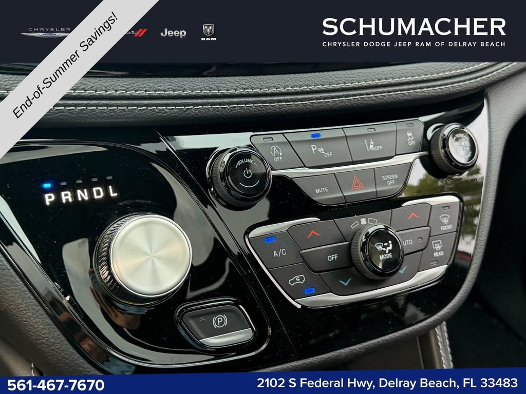 New 2027 Chrysler Pacifica Limited FWD image 16