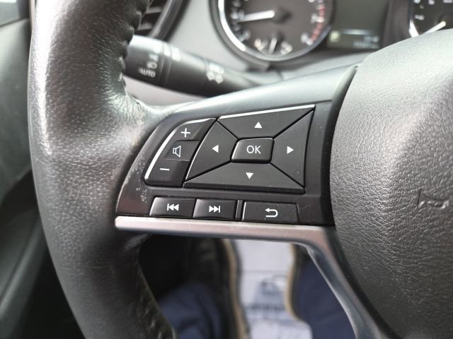 Used 2017 Nissan Rogue SV image 51