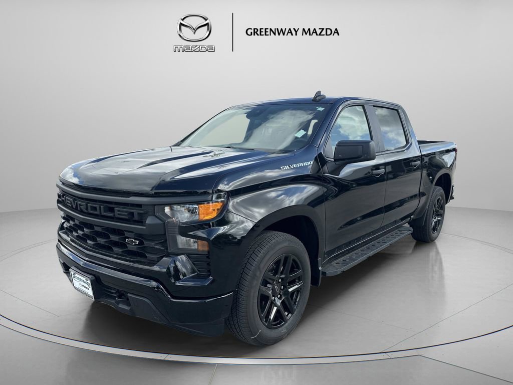 Used 2024 Chevrolet Silverado 1500 Custom image 3
