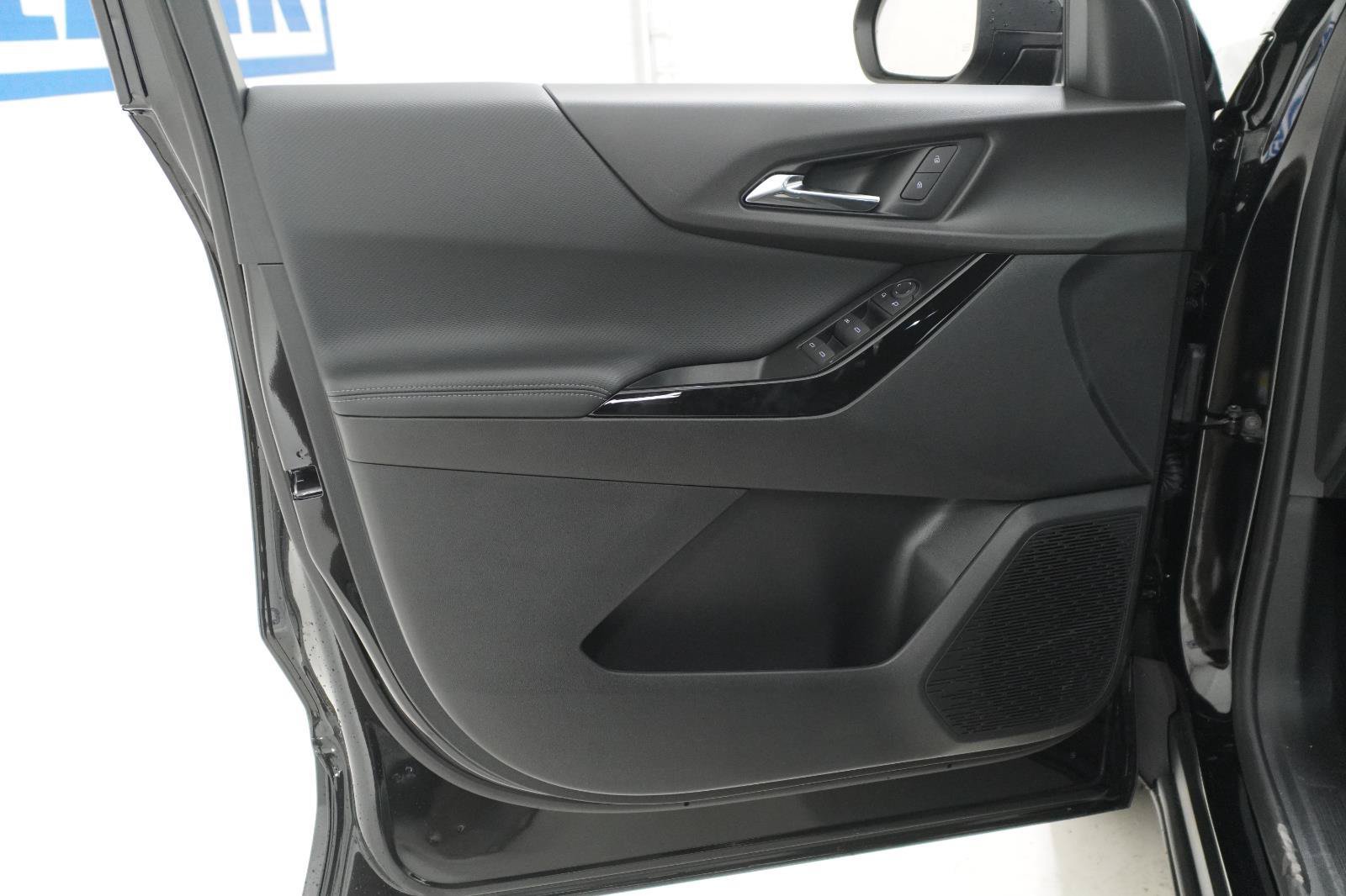 New 2027 Chevrolet Equinox LT FWD image 18