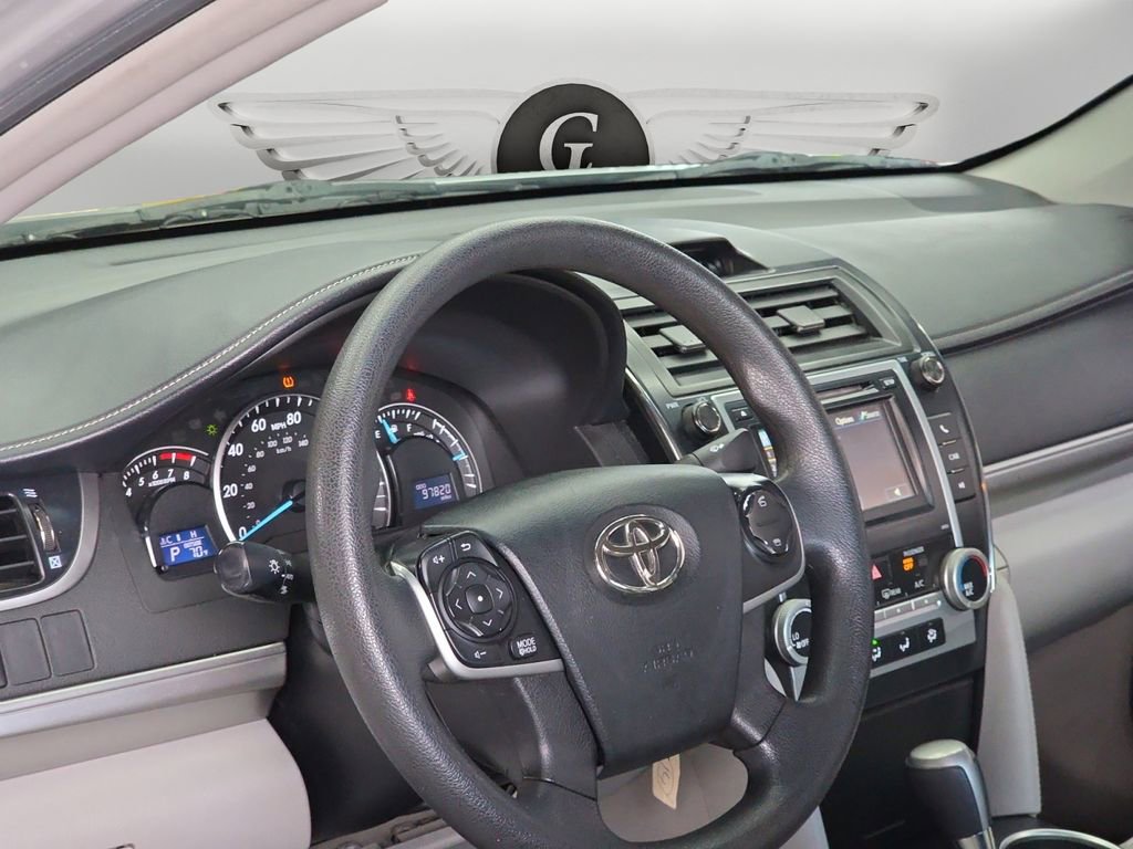 Used 2012 Toyota Camry LE FWD image 23