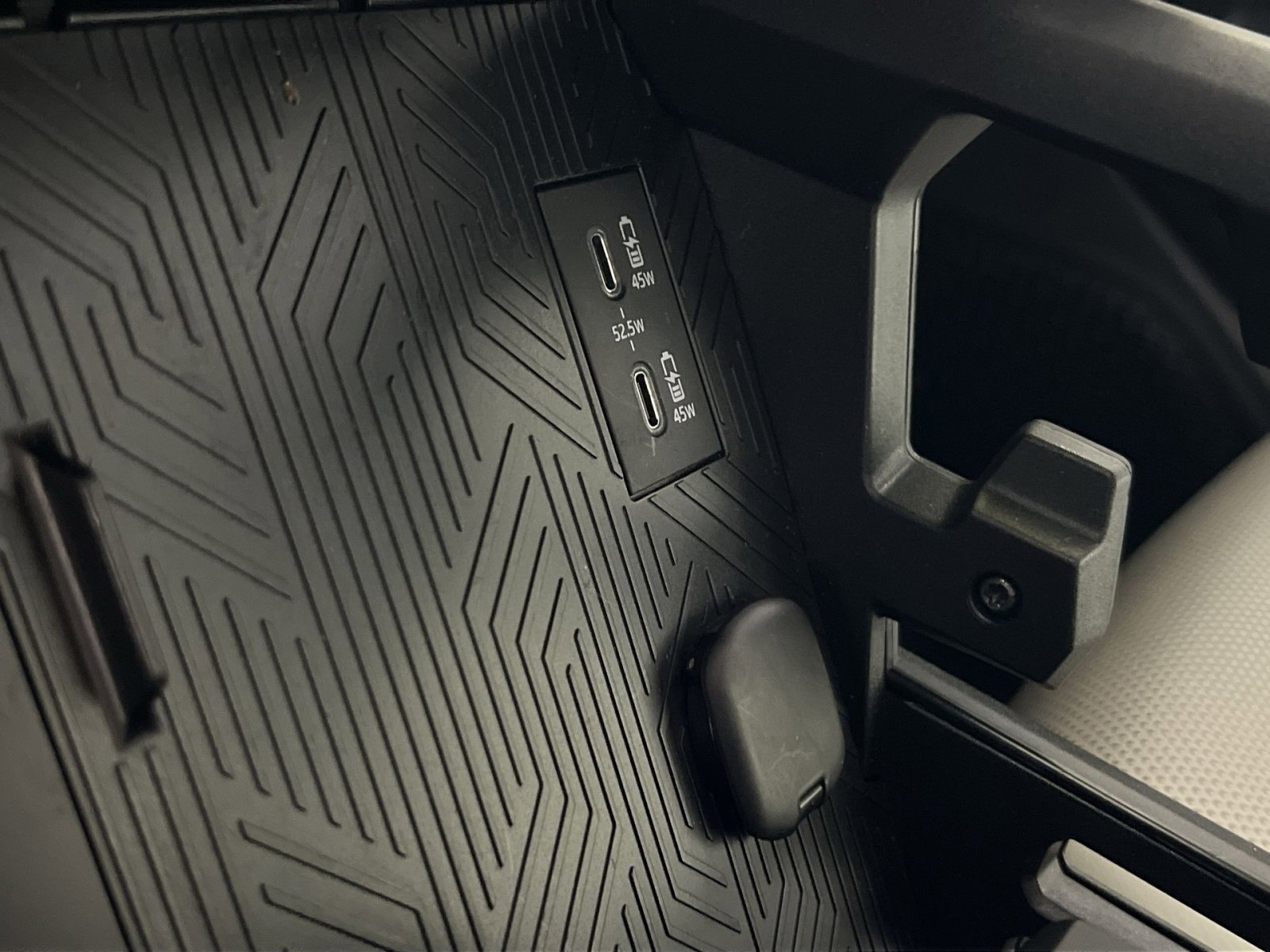 Used 2024 Toyota Tacoma Limited w/ Limited Package (LT) image 30