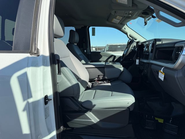 New 2026 Ford F550 4x4 SuperCab Super Duty image 31