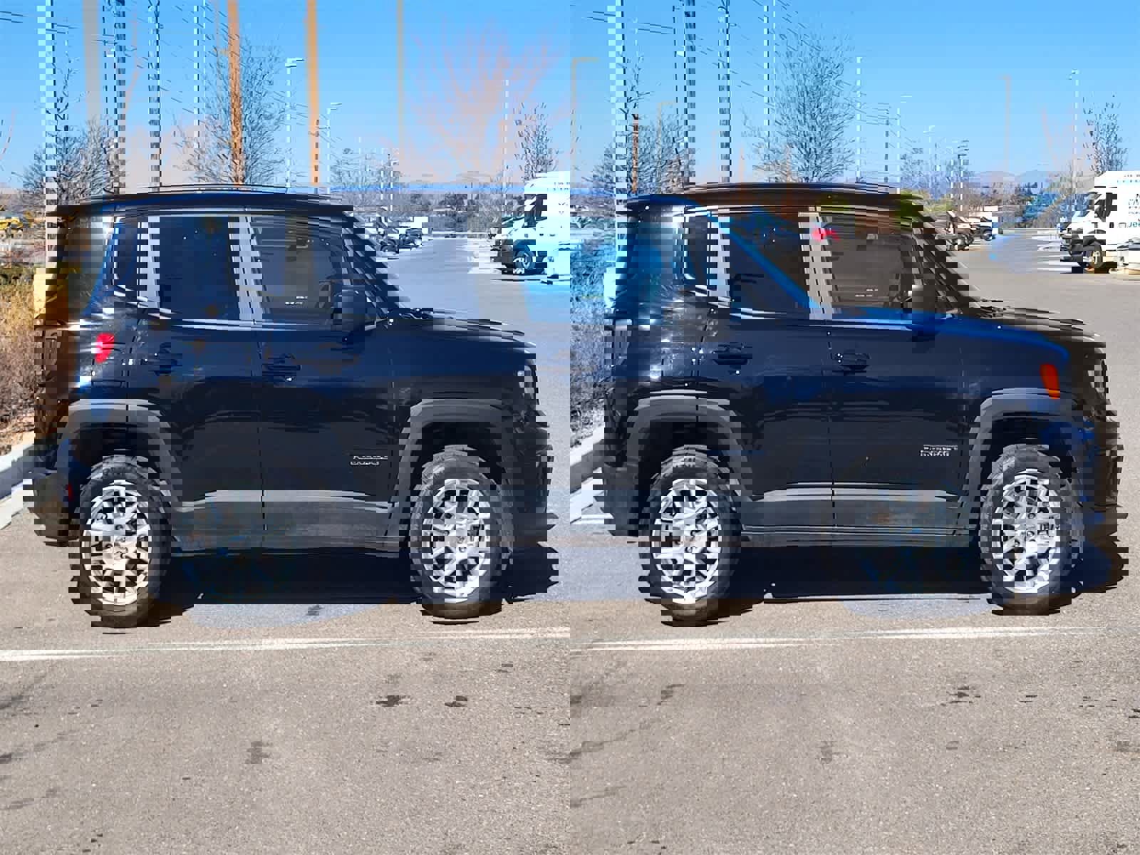 Used 2023 Jeep Renegade Latitude image 4