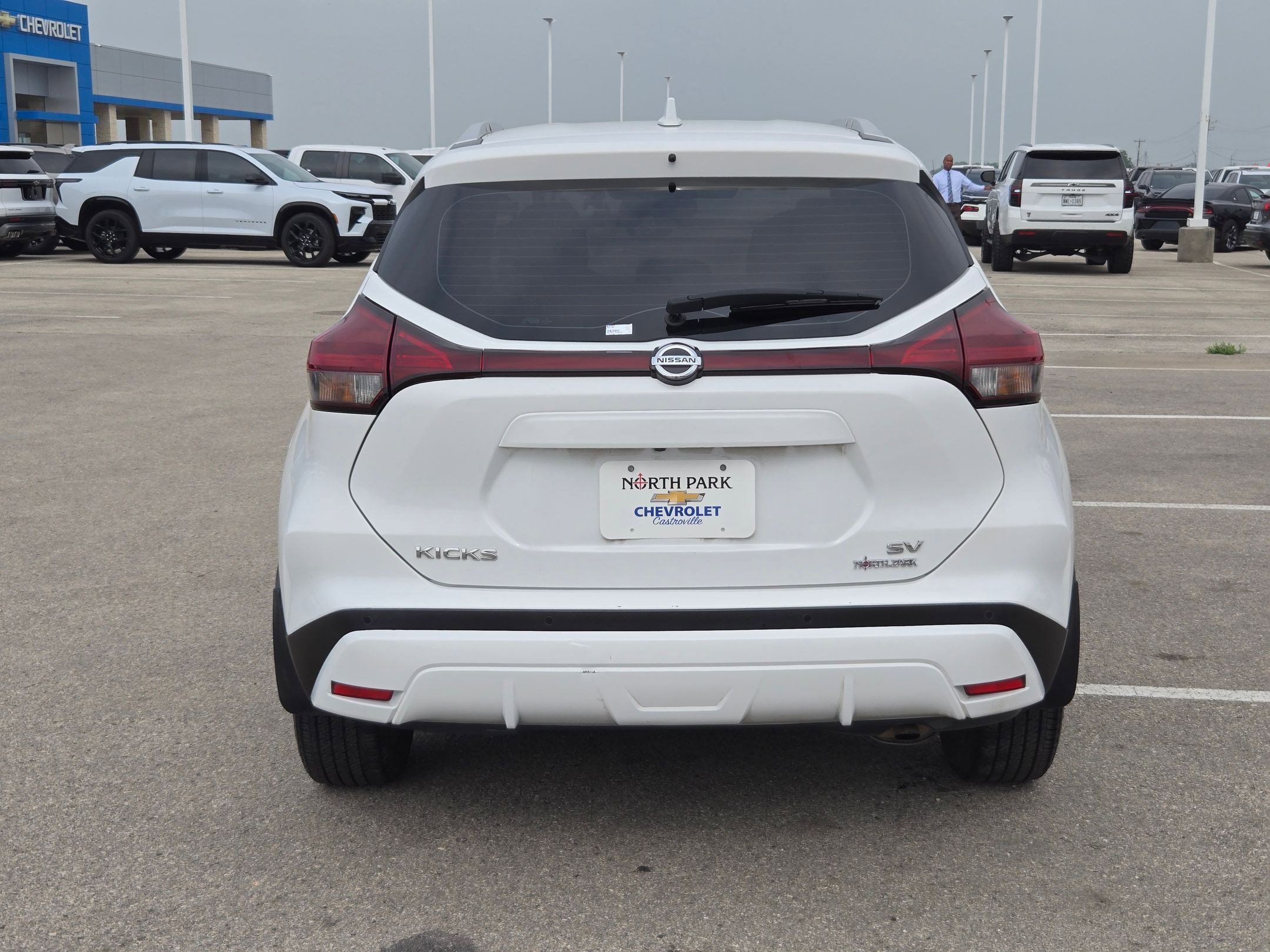 Used 2021 Nissan Kicks SV FWD image 4