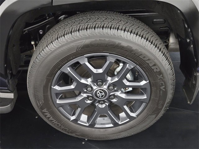 Used 2025 Toyota Sequoia Platinum image 11