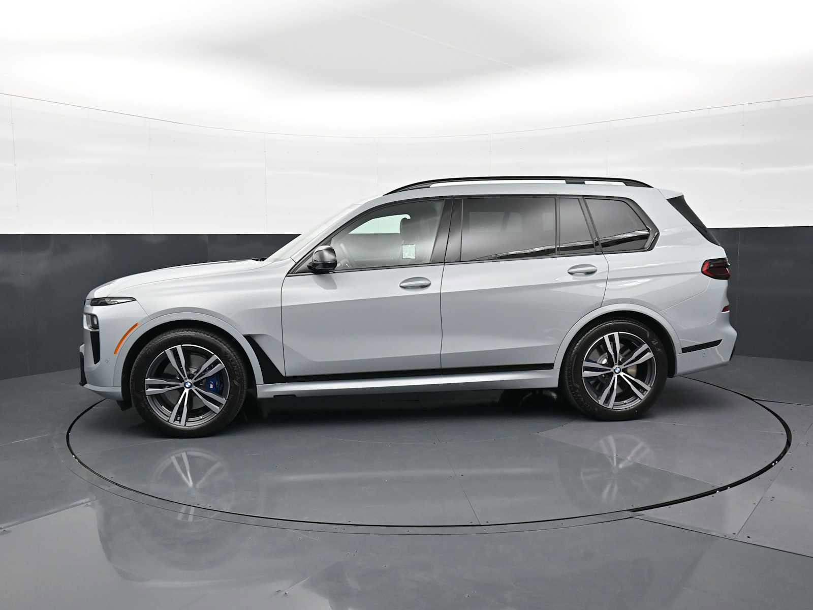 Used 2026 BMW X7 M60i AWD/4WD image 8