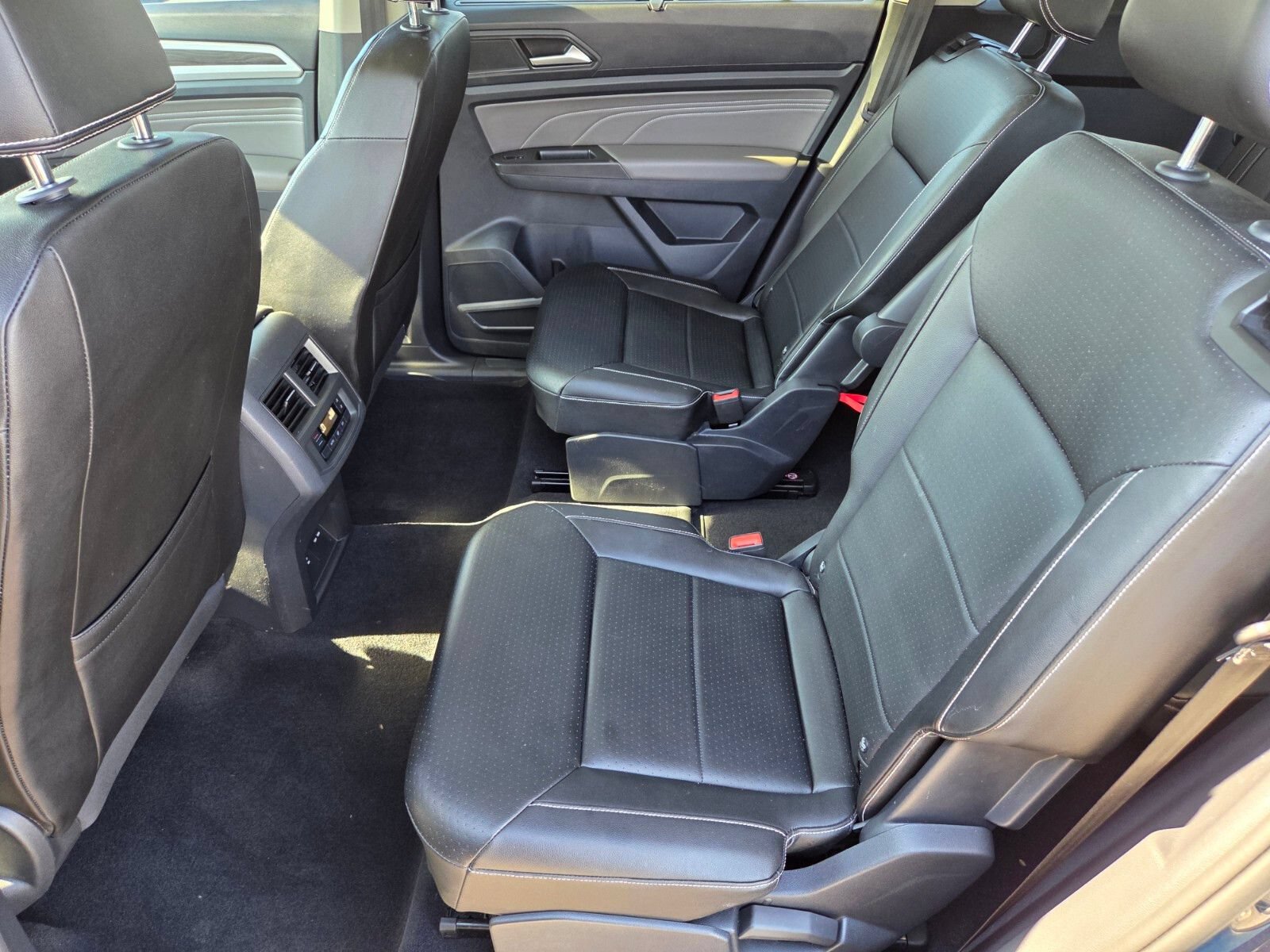 Used 2022 Volkswagen Atlas SE w/ Panoramic Sunroof Package AWD/4WD image 12