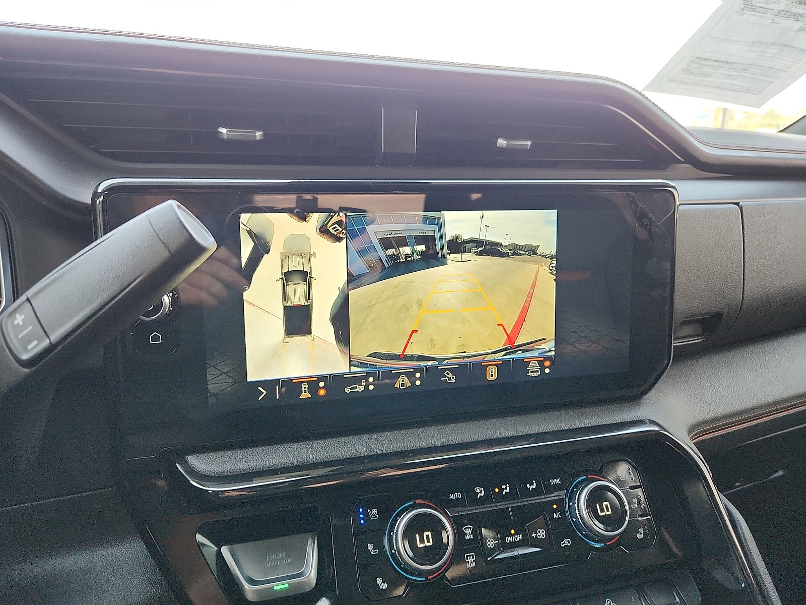 Used 2025 GMC Sierra 2500 AT4 image 18