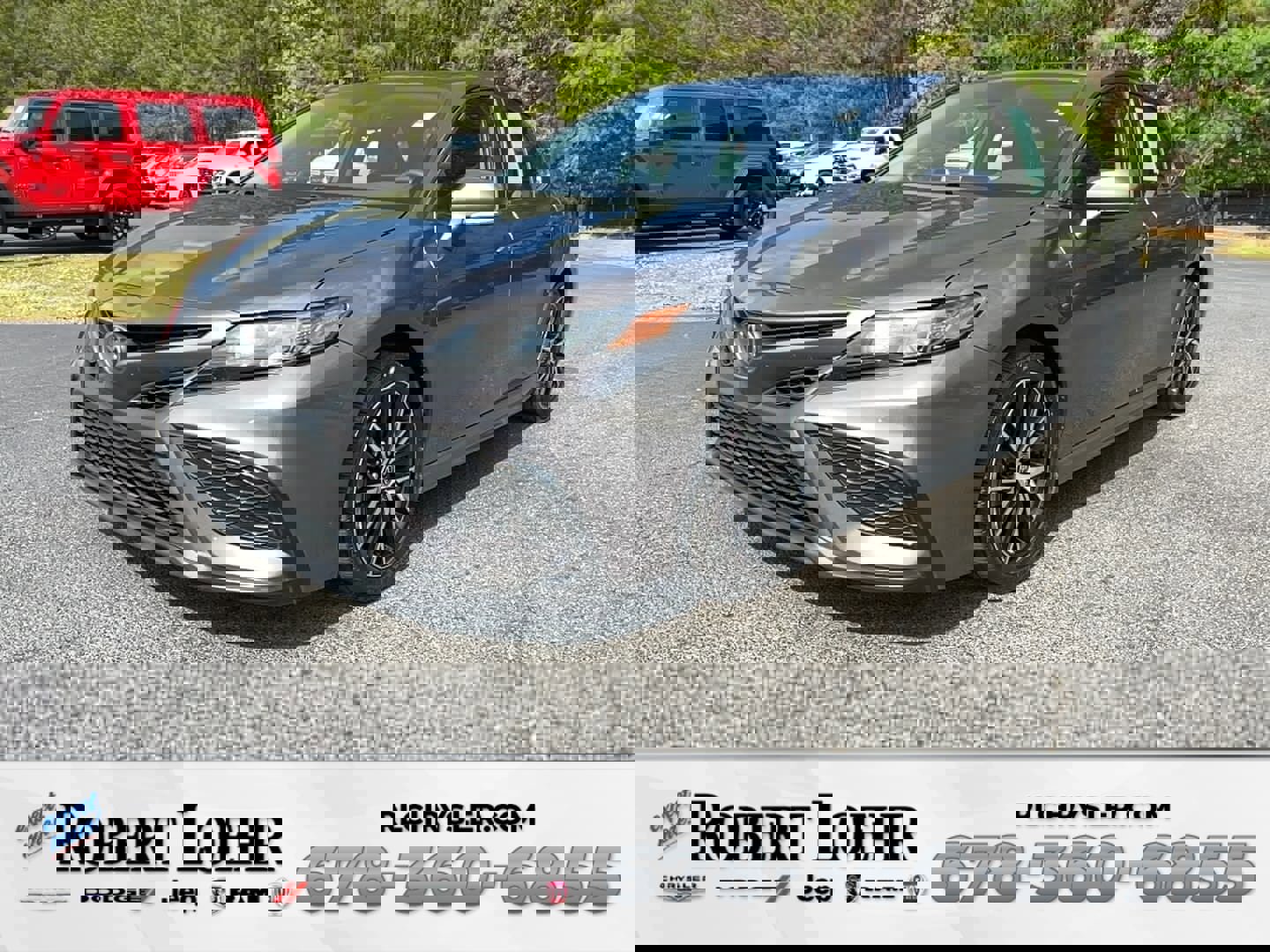 Used 2023 Toyota Camry SE FWD image 1