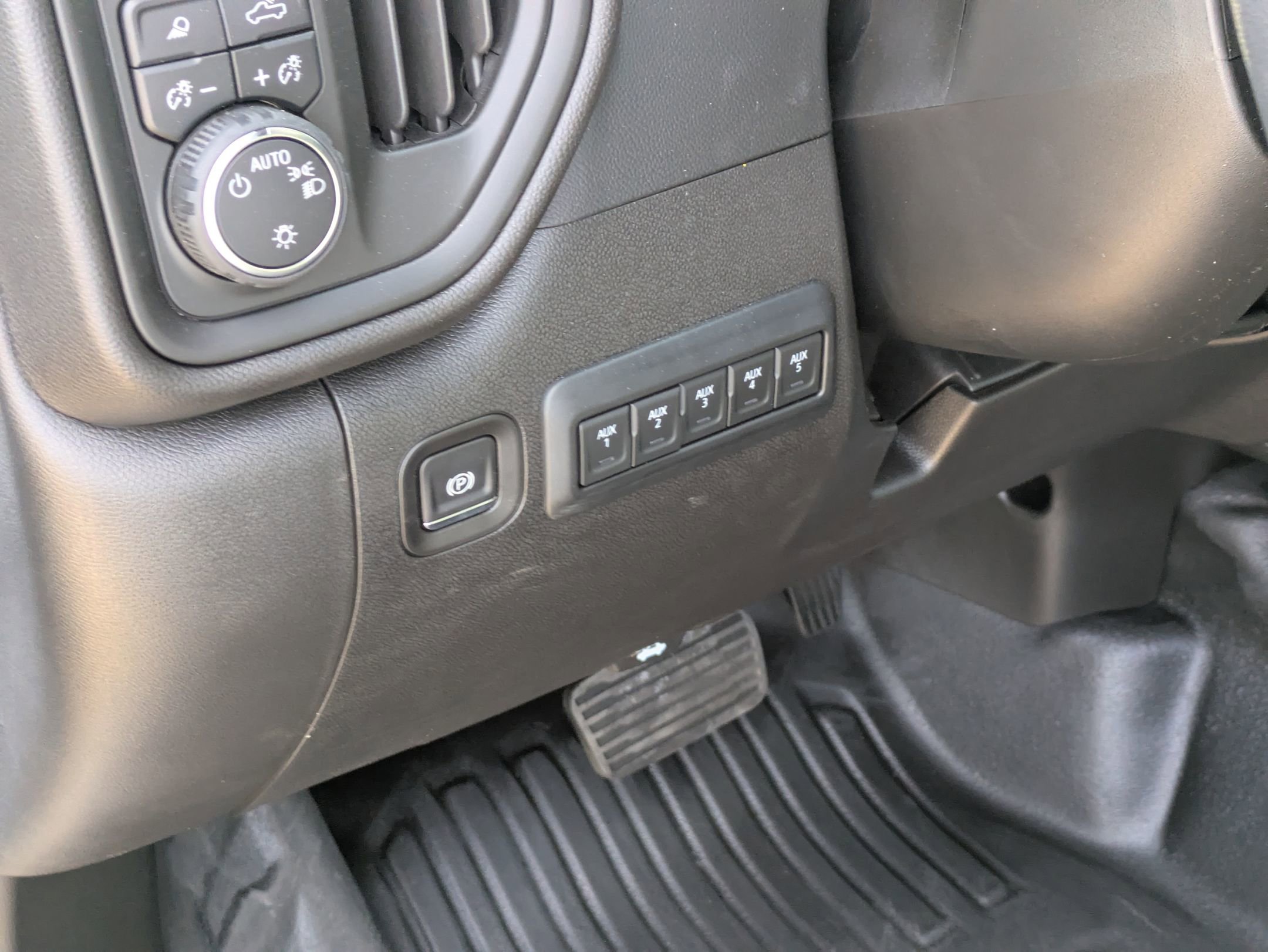 New 2025 Chevrolet Silverado 3500 W/T w/ WT Convenience Package image 48