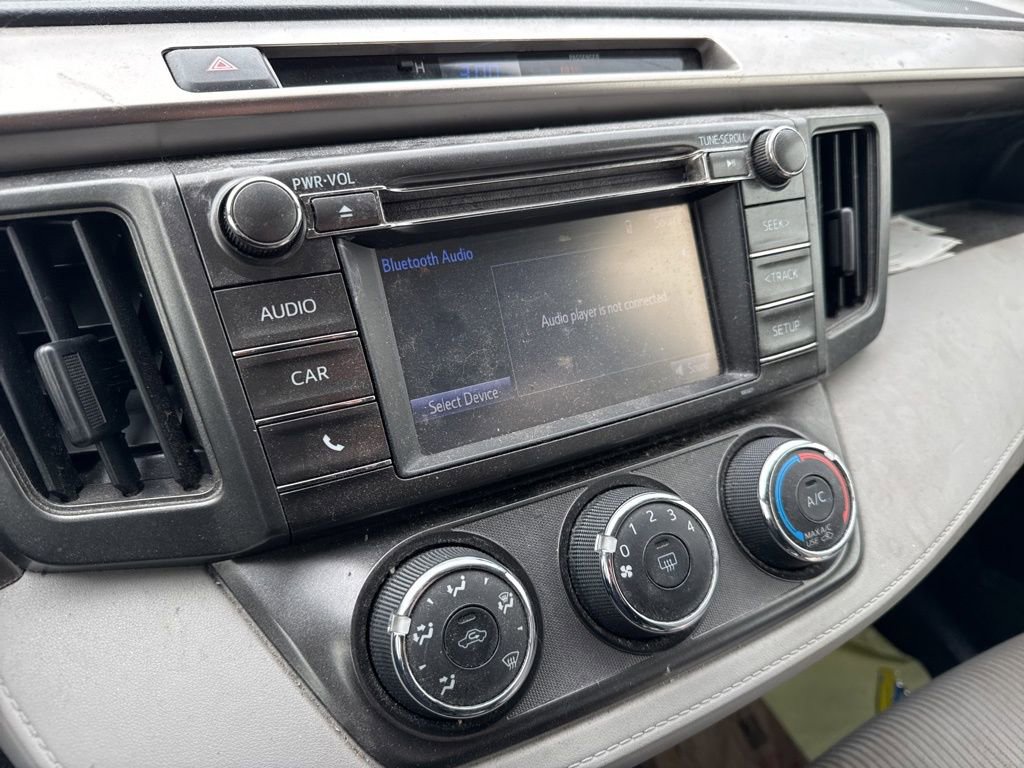 Used 2015 Toyota RAV4 LE image 15