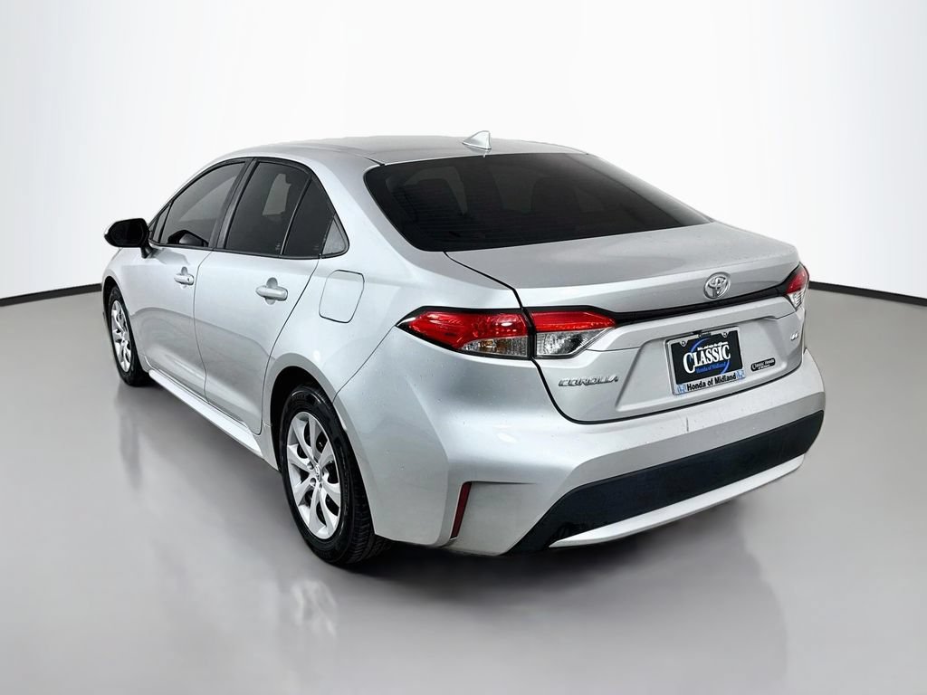 Used 2022 Toyota Corolla LE FWD image 5