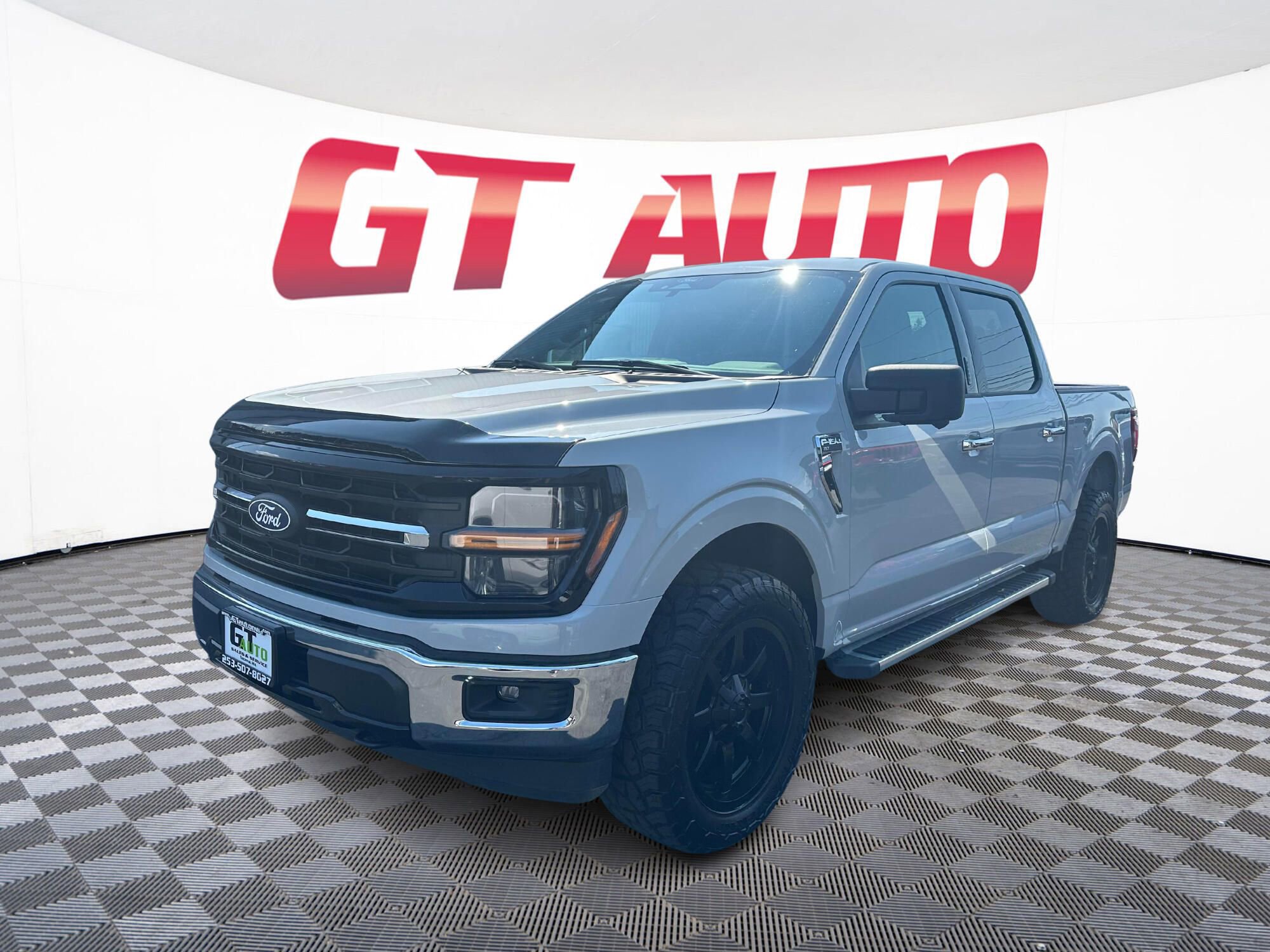 Used 2024 Ford F150 XLT w/ Tow/Haul Package image 3