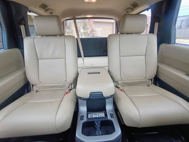 Used 2018 Toyota Sequoia Platinum AWD/4WD image 50