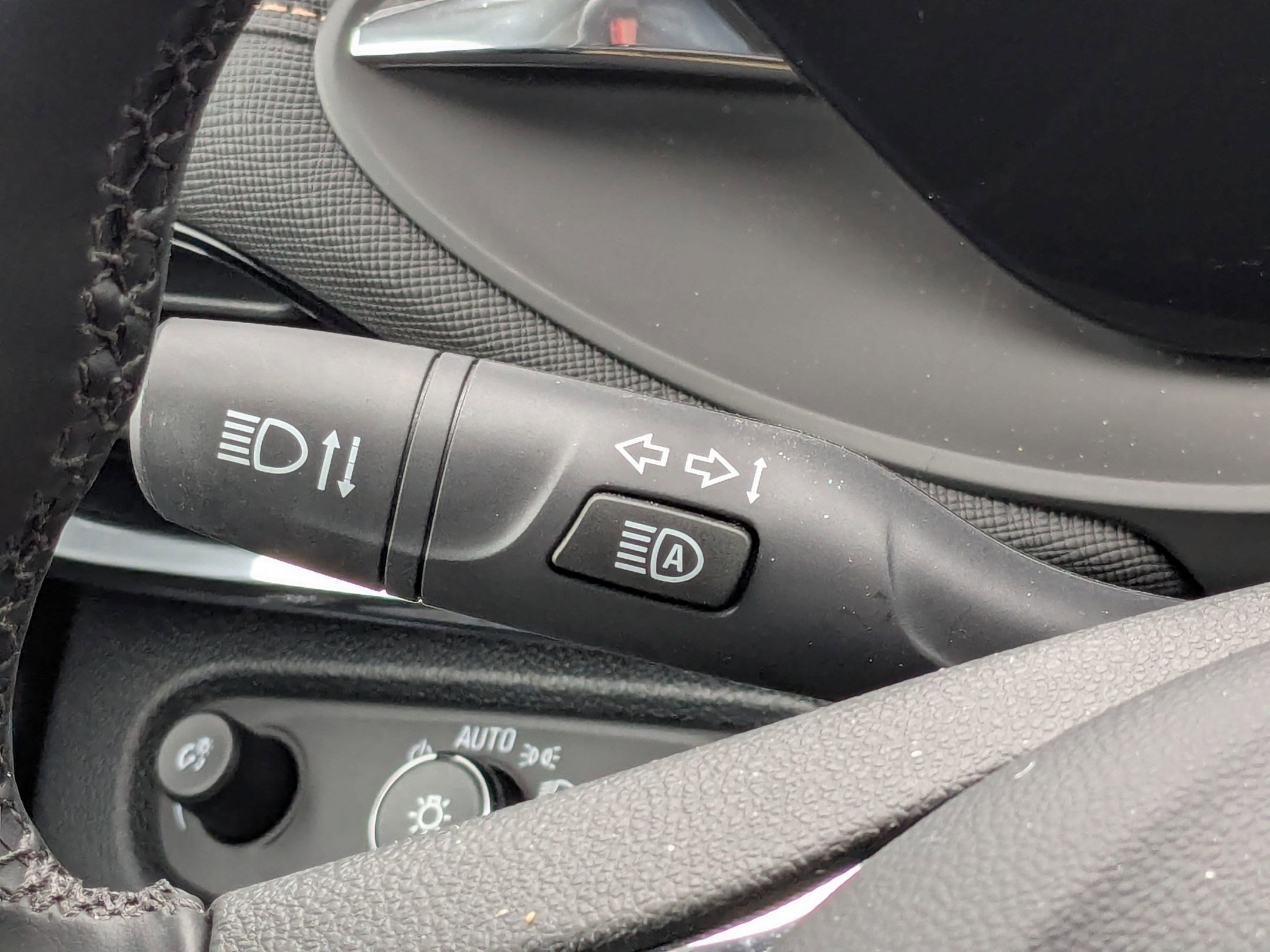 Used 2025 Buick Envista Avenir image 16