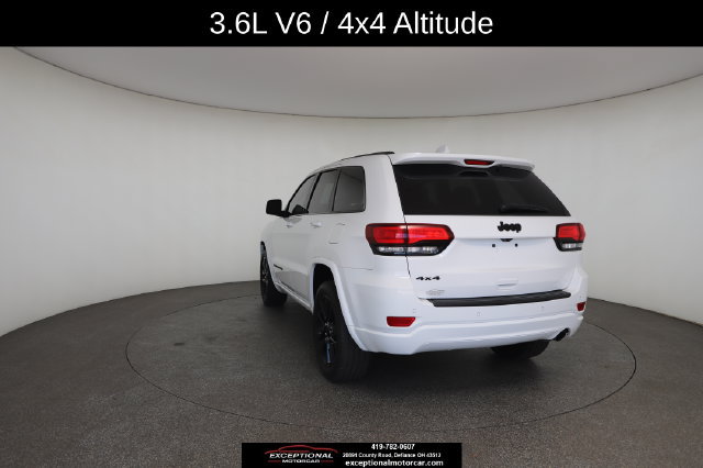 Used 2020 Jeep Grand Cherokee Altitude AWD/4WD image 13