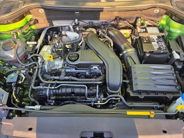 New 2026 Volkswagen Taos SE FWD image 16