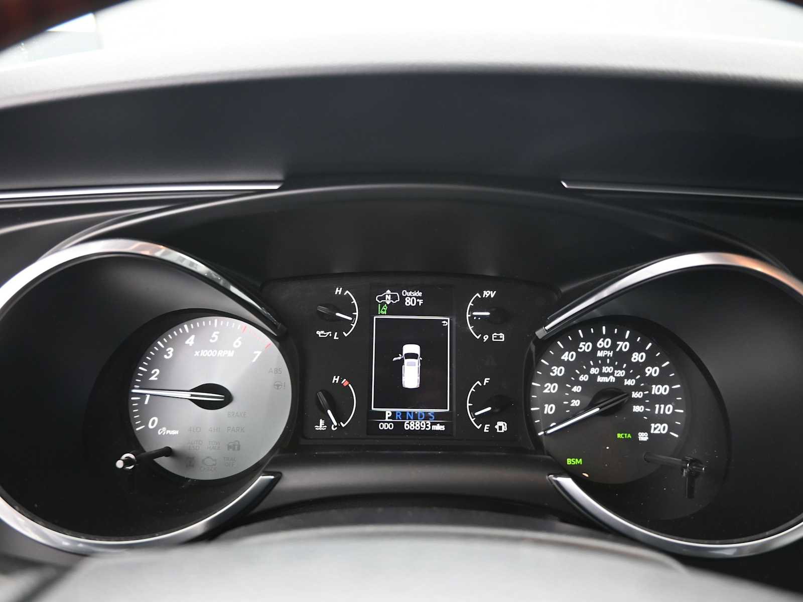 Used 2019 Toyota Sequoia Platinum RWD image 6