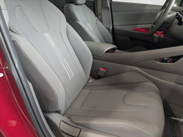 Used 2023 Hyundai Elantra SEL w/ Convenience Package FWD image 20