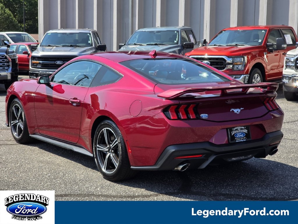 Used 2025 Ford Mustang Coupe RWD image 2