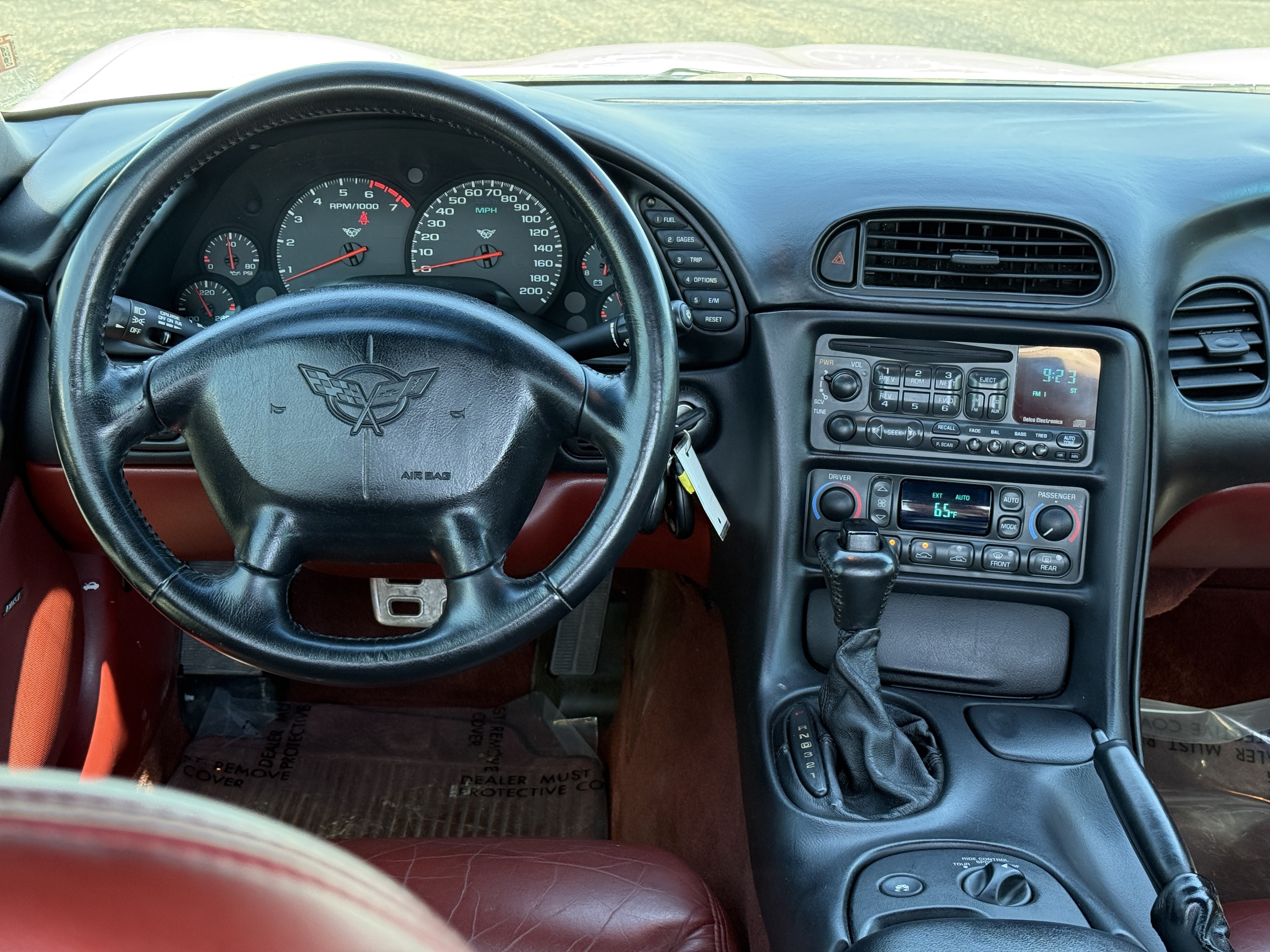 Used 1997 Chevrolet Corvette Coupe w/ Memory Pkg RWD image 22