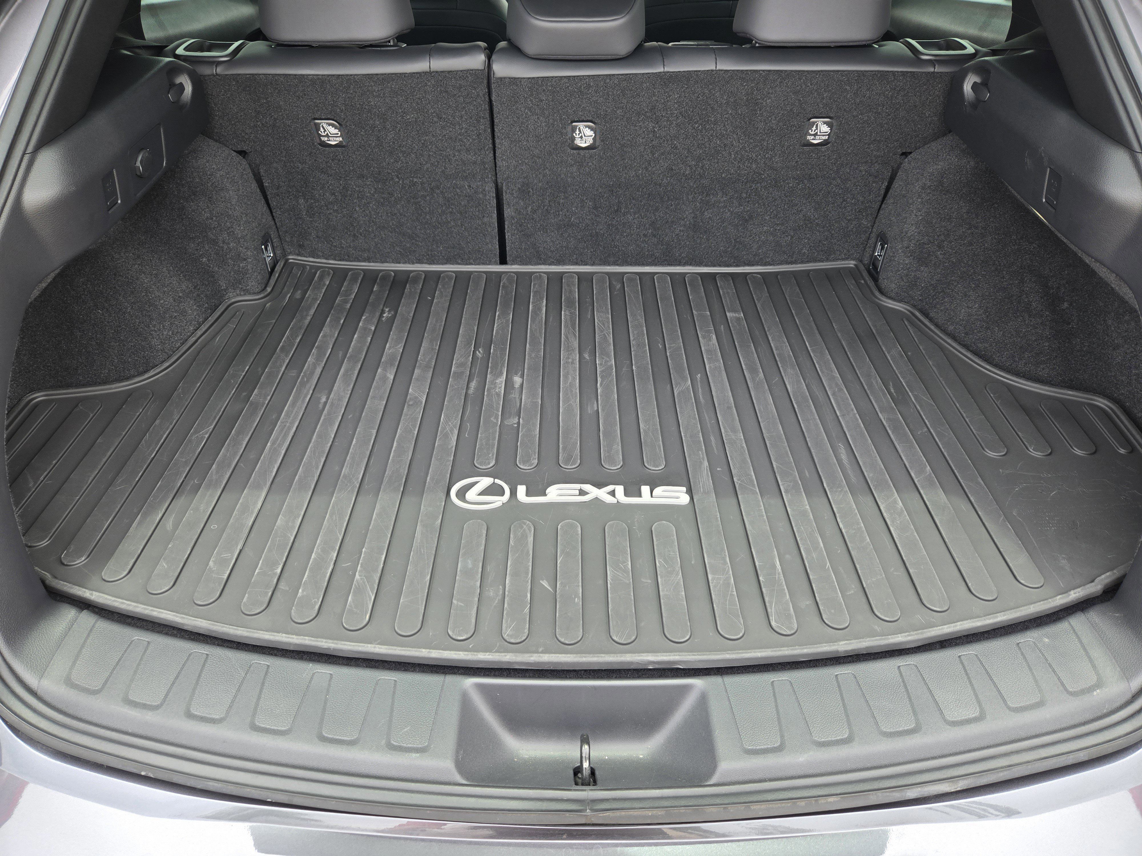 Used 2025 Lexus UX 300h FWD w/ Accessory Package (Z1) image 32
