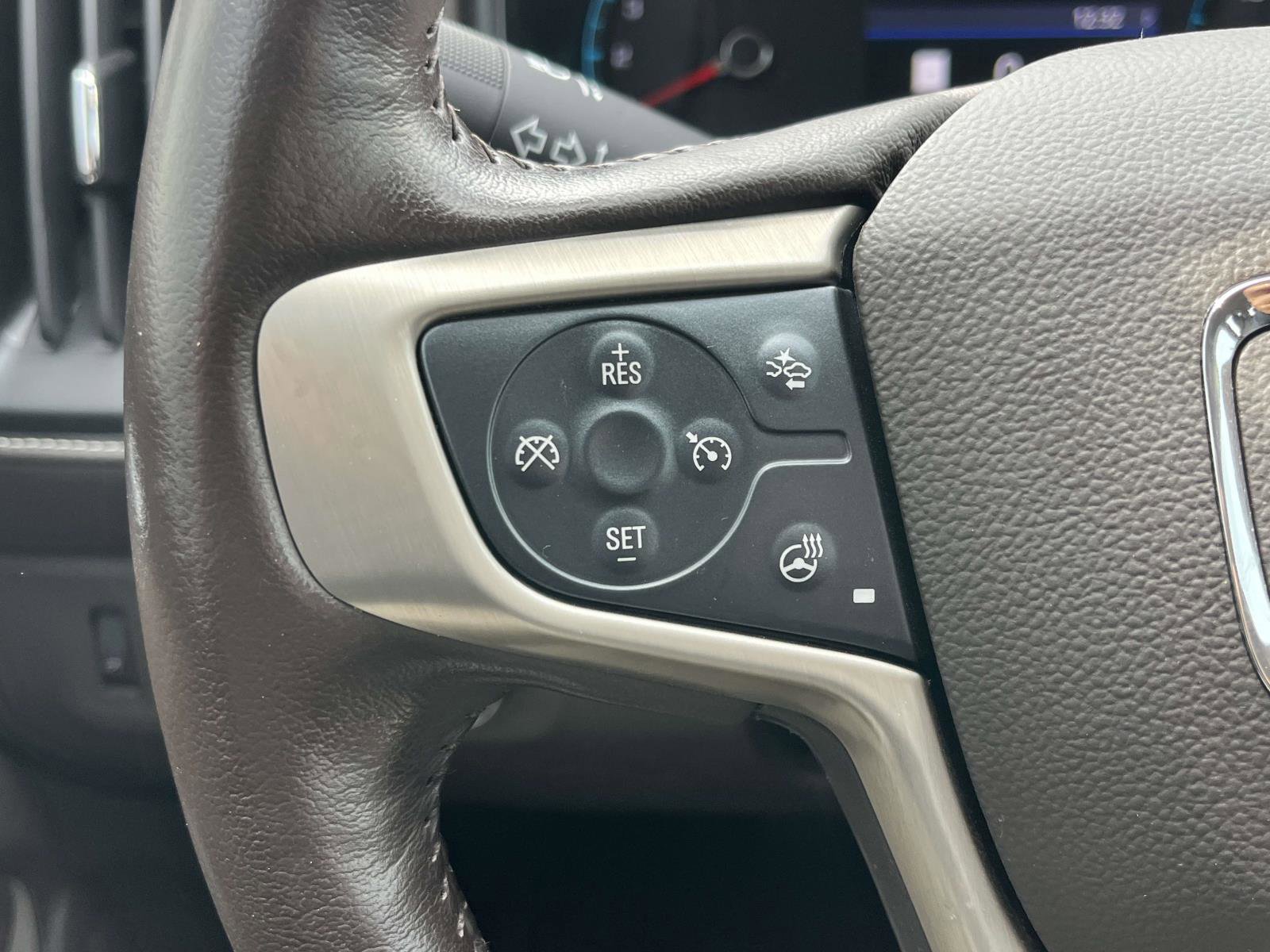 Used 2022 GMC Canyon Denali image 18