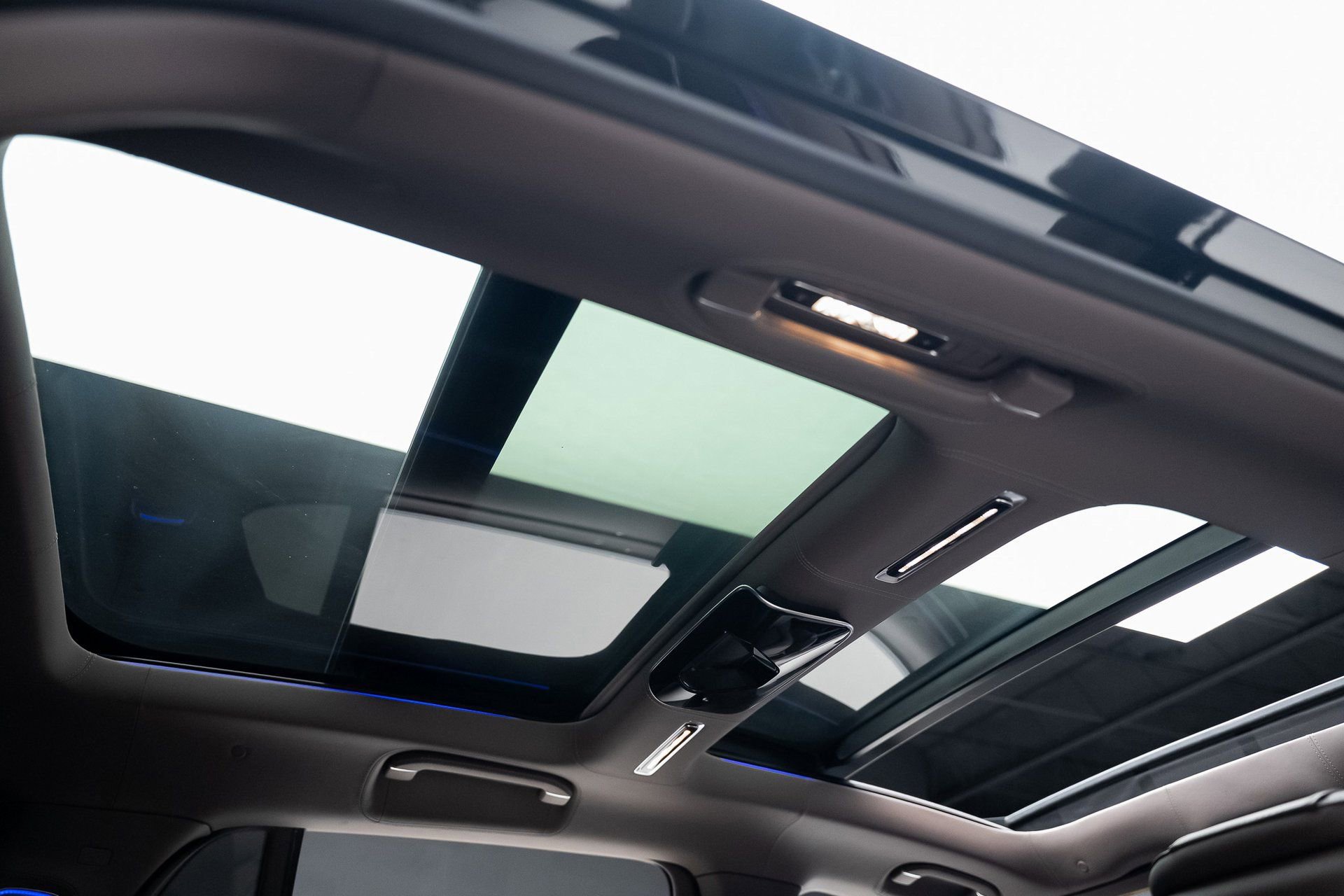 Used 2024 Mercedes-Benz Maybach EQS 680 4MATIC image 71