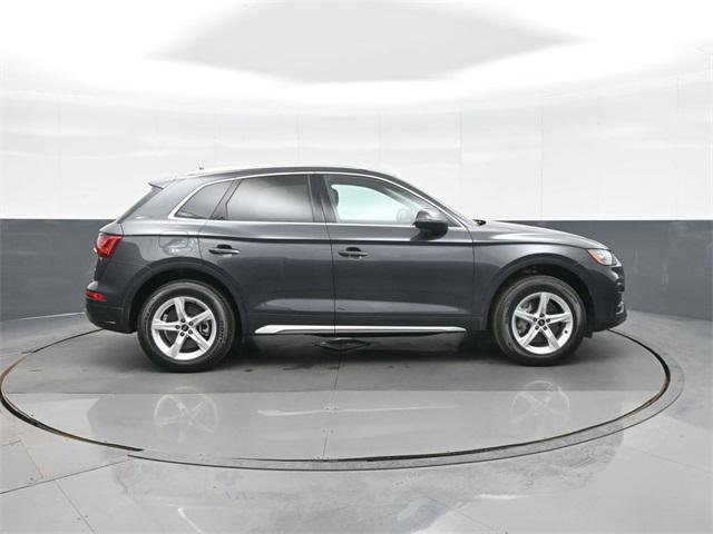 Used 2023 Audi Q5 2.0T Premium w/ Convenience Package image 8