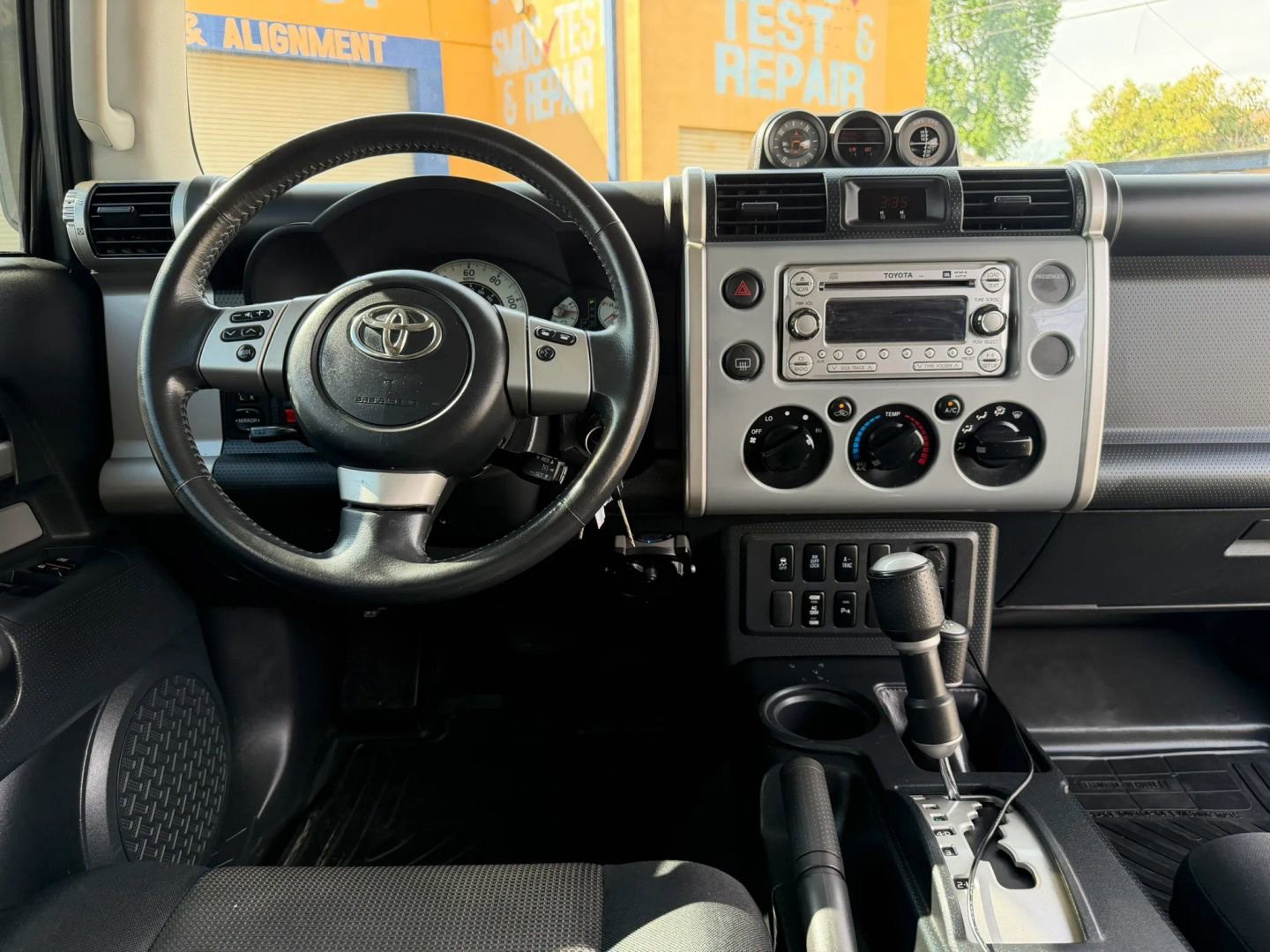 Used 2014 Toyota FJ Cruiser 4WD w/ Upgrade Package image 19