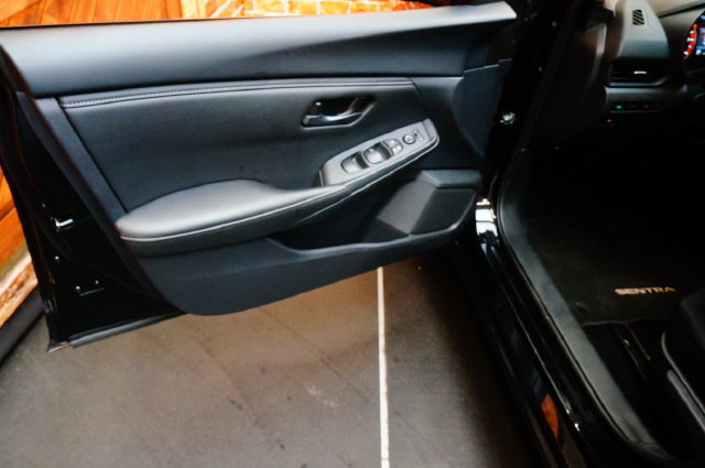 Certified 2025 Nissan Sentra S FWD image 31