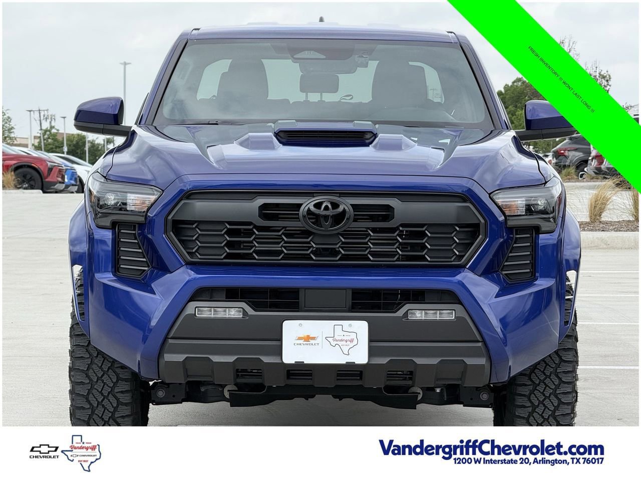 Used 2025 Toyota Tacoma TRD Sport AWD/4WD image 7